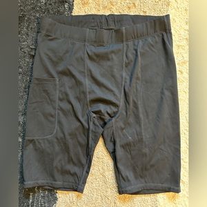 Fabletics Compression Shorts - Black (M)